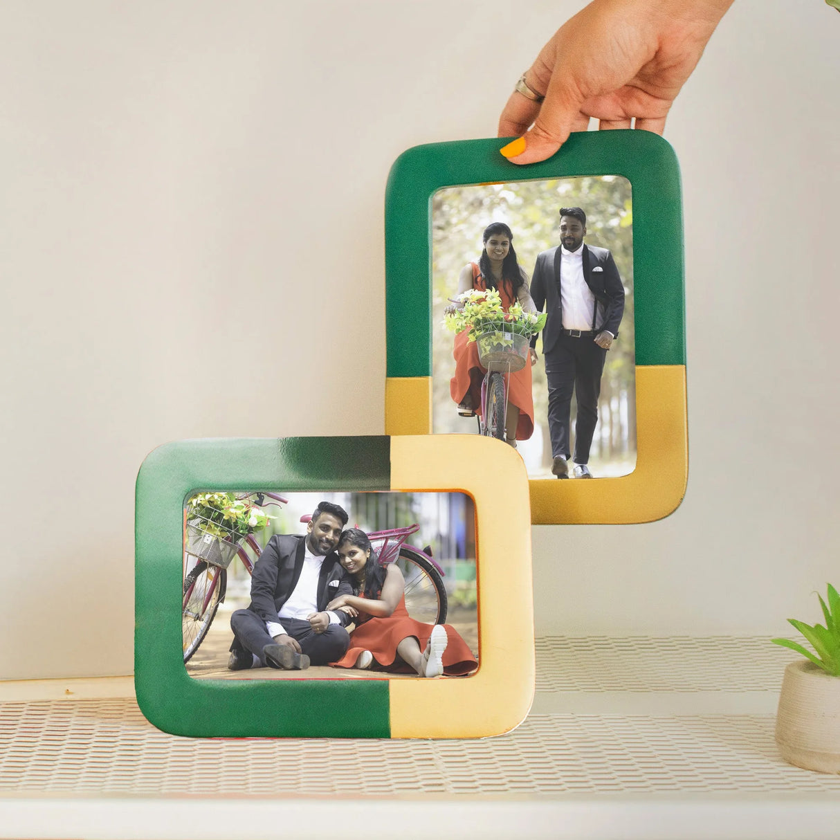 Dual Tone Metal Photo Frame | Set of 2