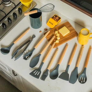 Silicone with wooden handle spatula set