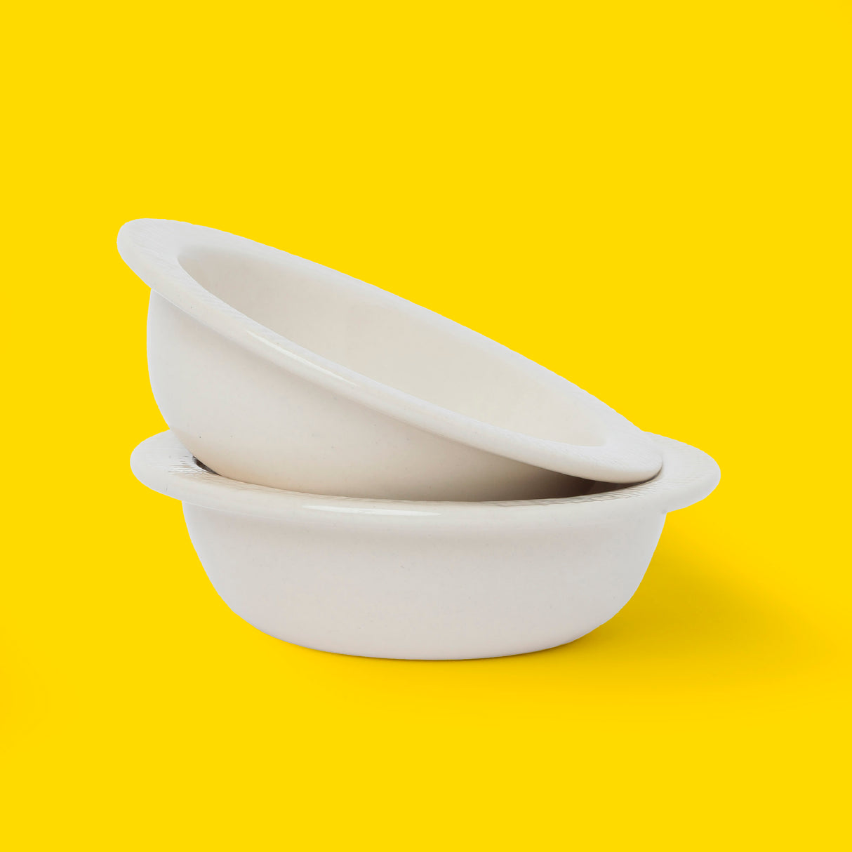 White bowls made of ceramic