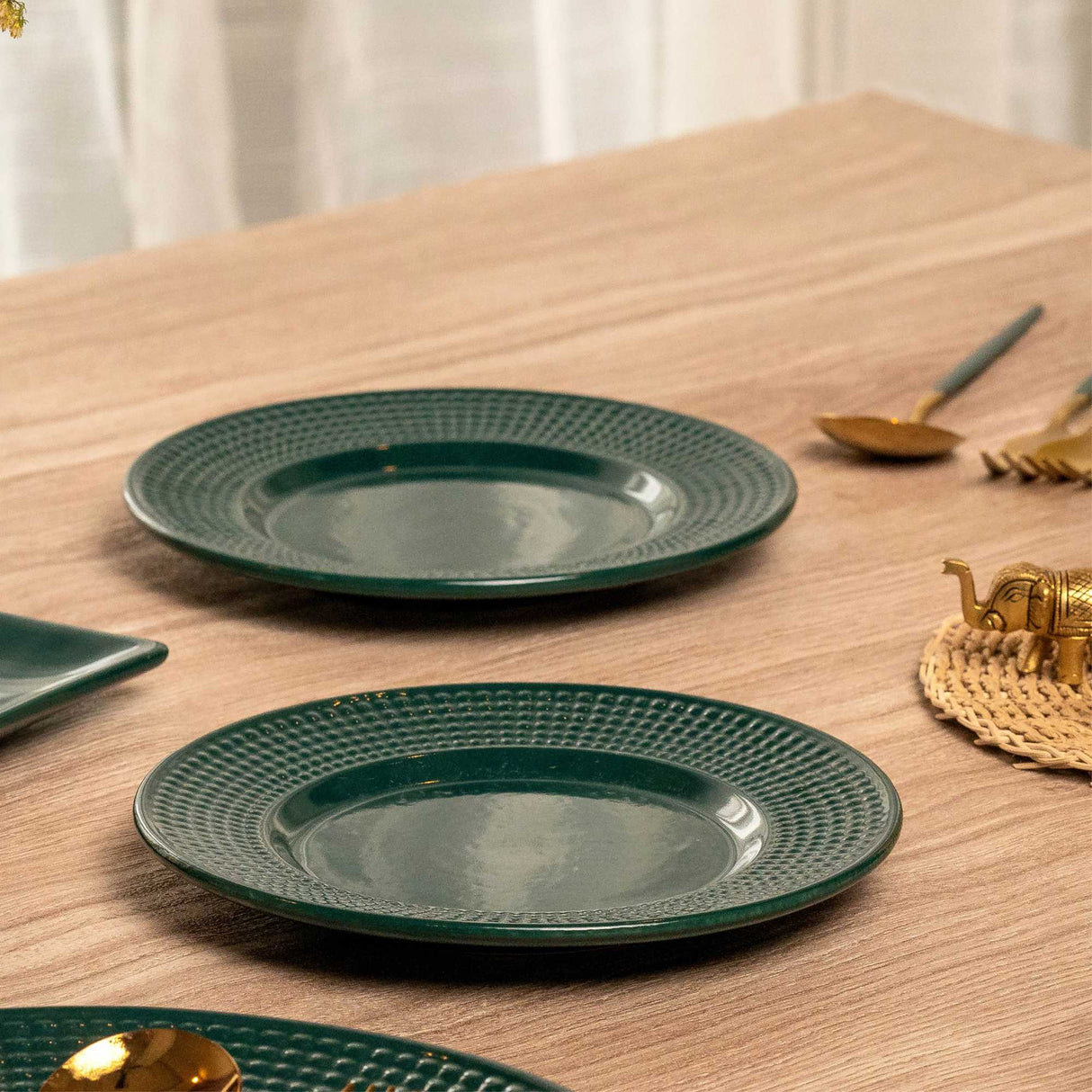 Ceramic side plates in green